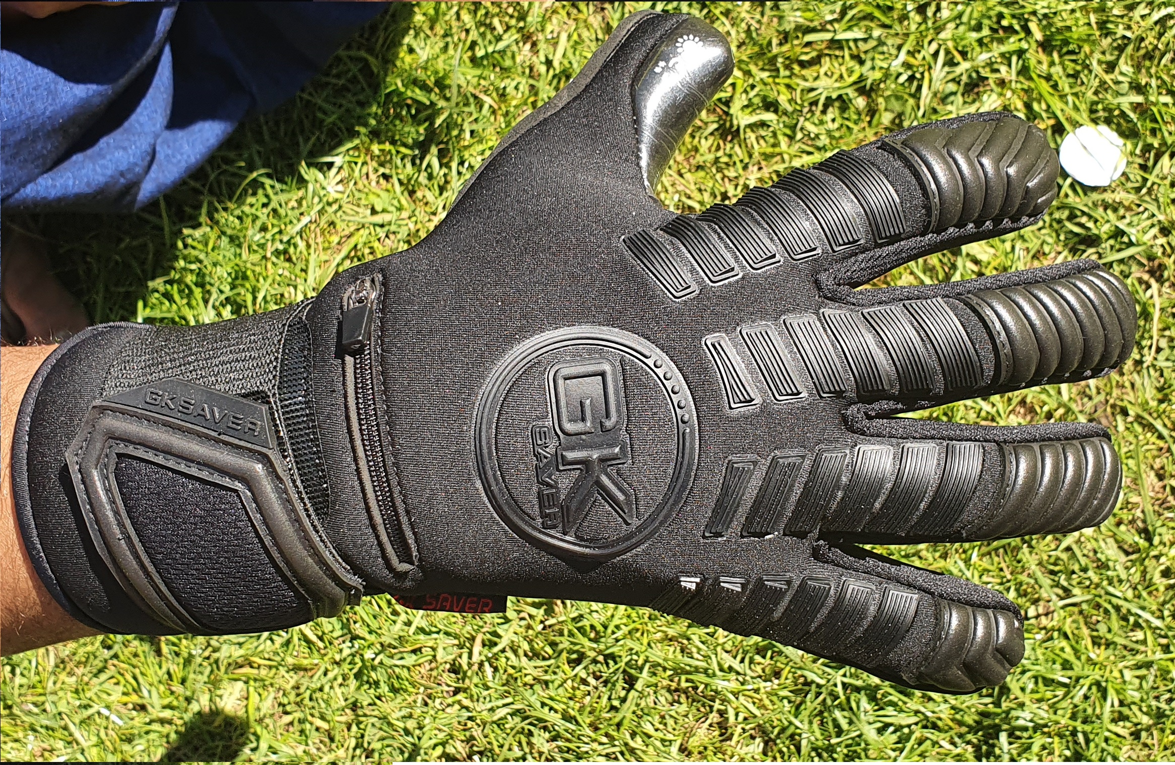 Goalkeeper Gloves GK Saver Protech 201 Blackout negative cut football gloves 